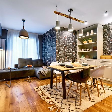 Stylish And High-End Designer Apartments In City Center Софія Екстер'єр фото