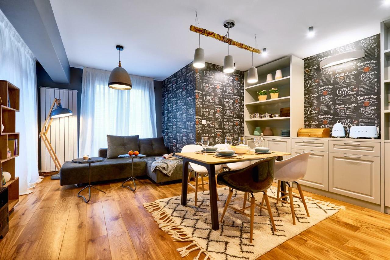 Stylish And High-End Designer Apartments In City Center Софія Екстер'єр фото