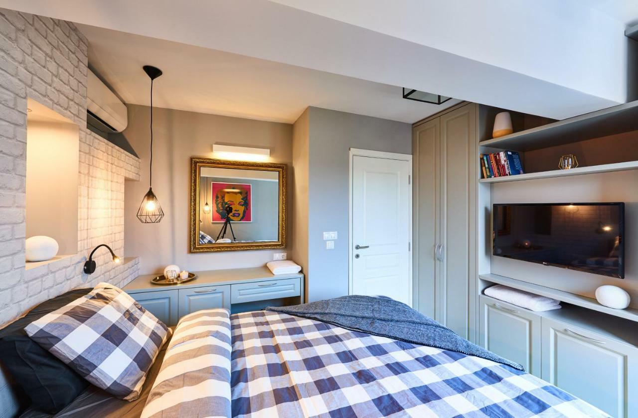 Stylish And High-End Designer Apartments In City Center Софія Екстер'єр фото