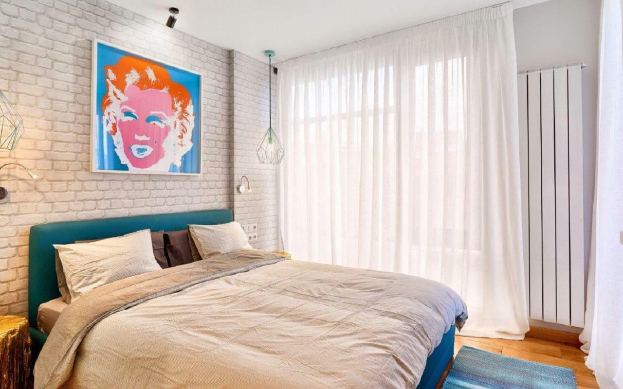 Stylish And High-End Designer Apartments In City Center Софія Екстер'єр фото